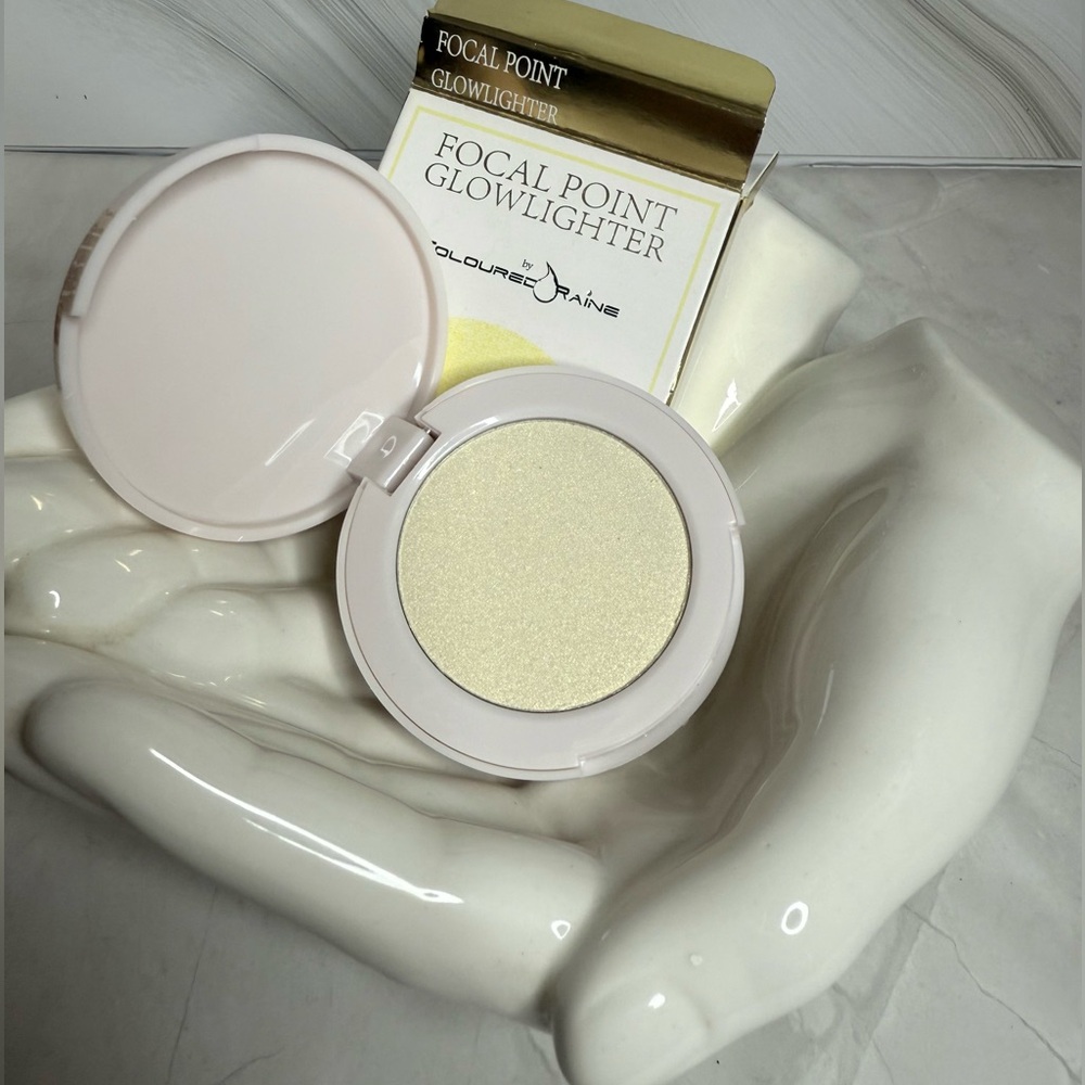💟 Coloured Raine | Focal Point Glowlighter | No Flash Needed Highlighter